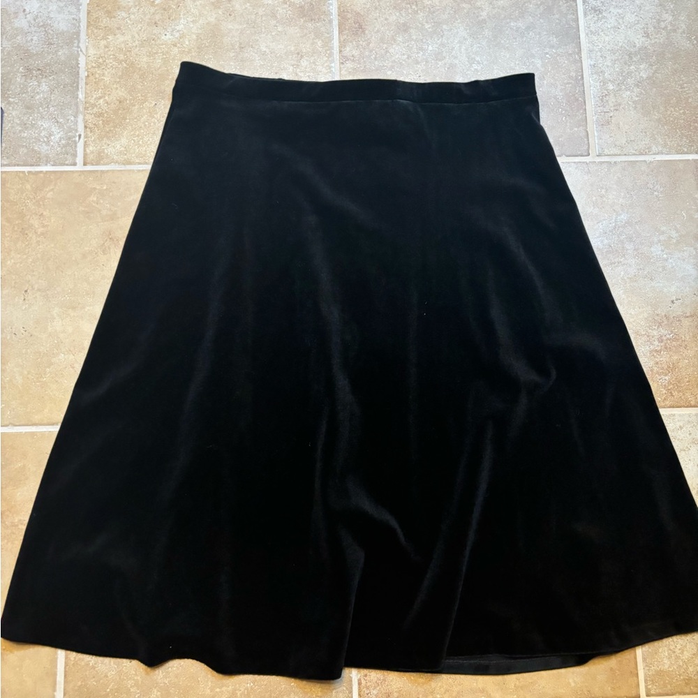 NWT vintage 70s/80s QC3 by Queen Casuals black velour skirt